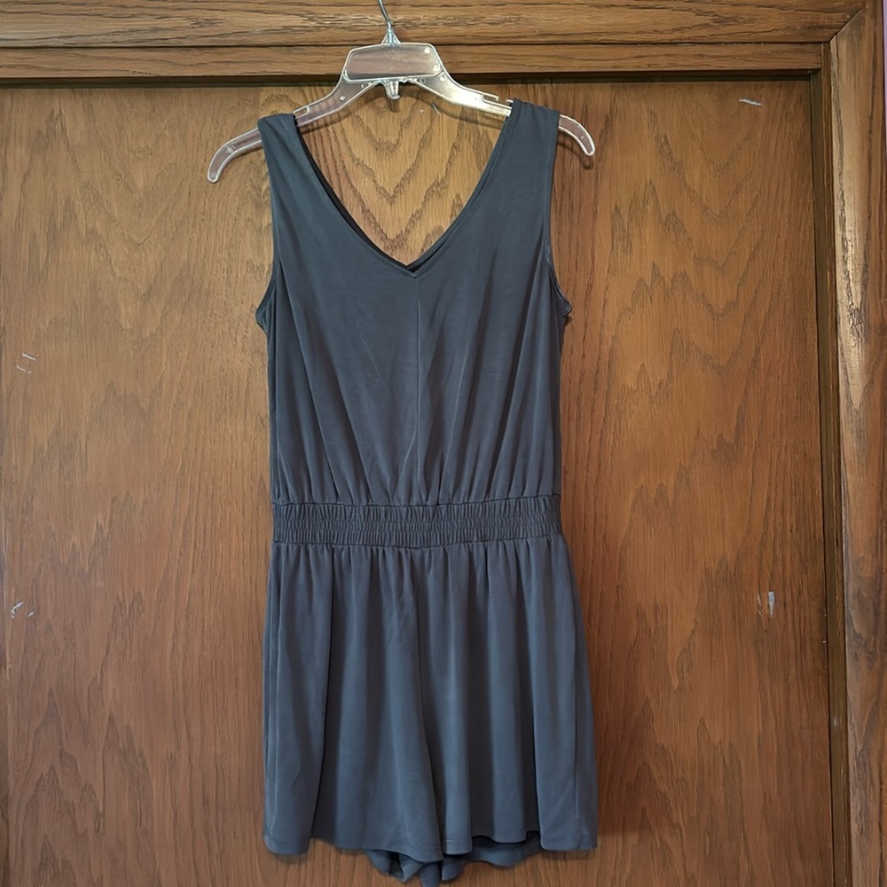 Maurice’s, gray romper, size small